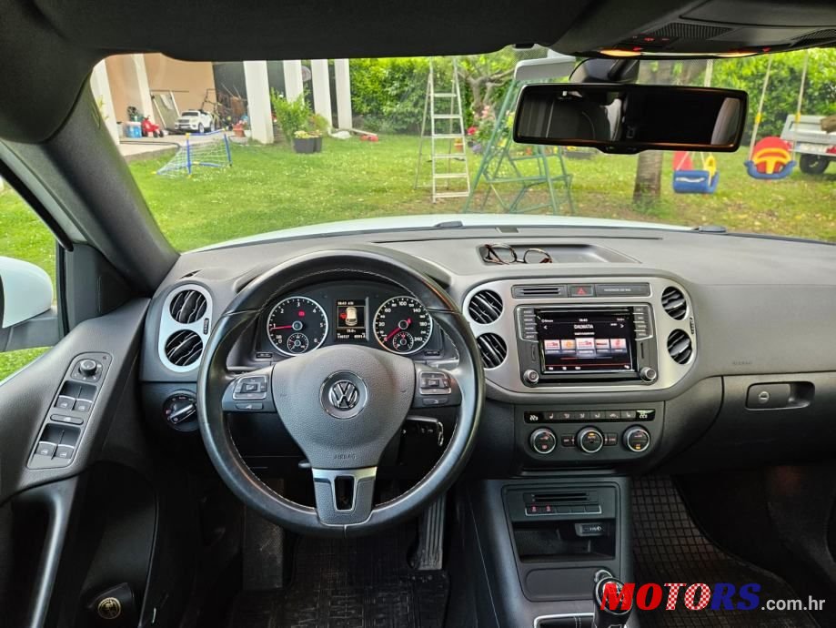 2015' Volkswagen Tiguan 2,0 Tdi Bmt photo #6
