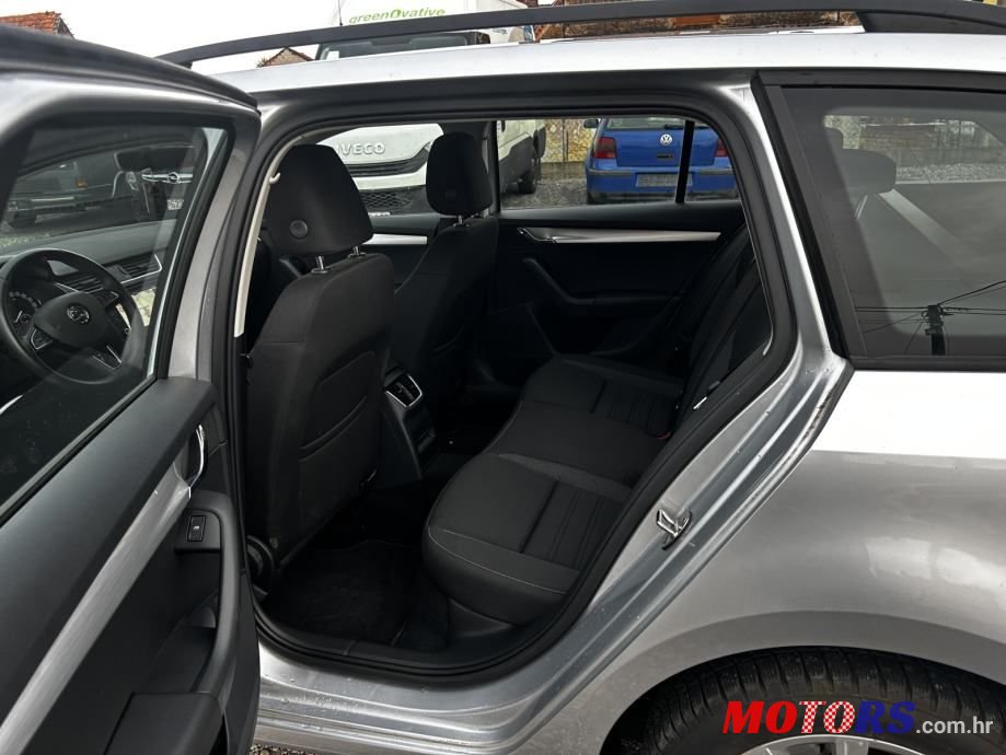 2018' Skoda Octavia Combi photo #6