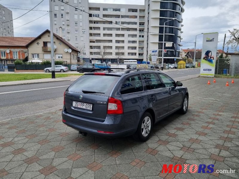 2012' Skoda Octavia Combi photo #4