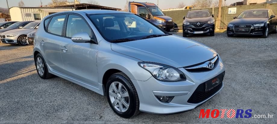 2011' Hyundai i30 photo #4