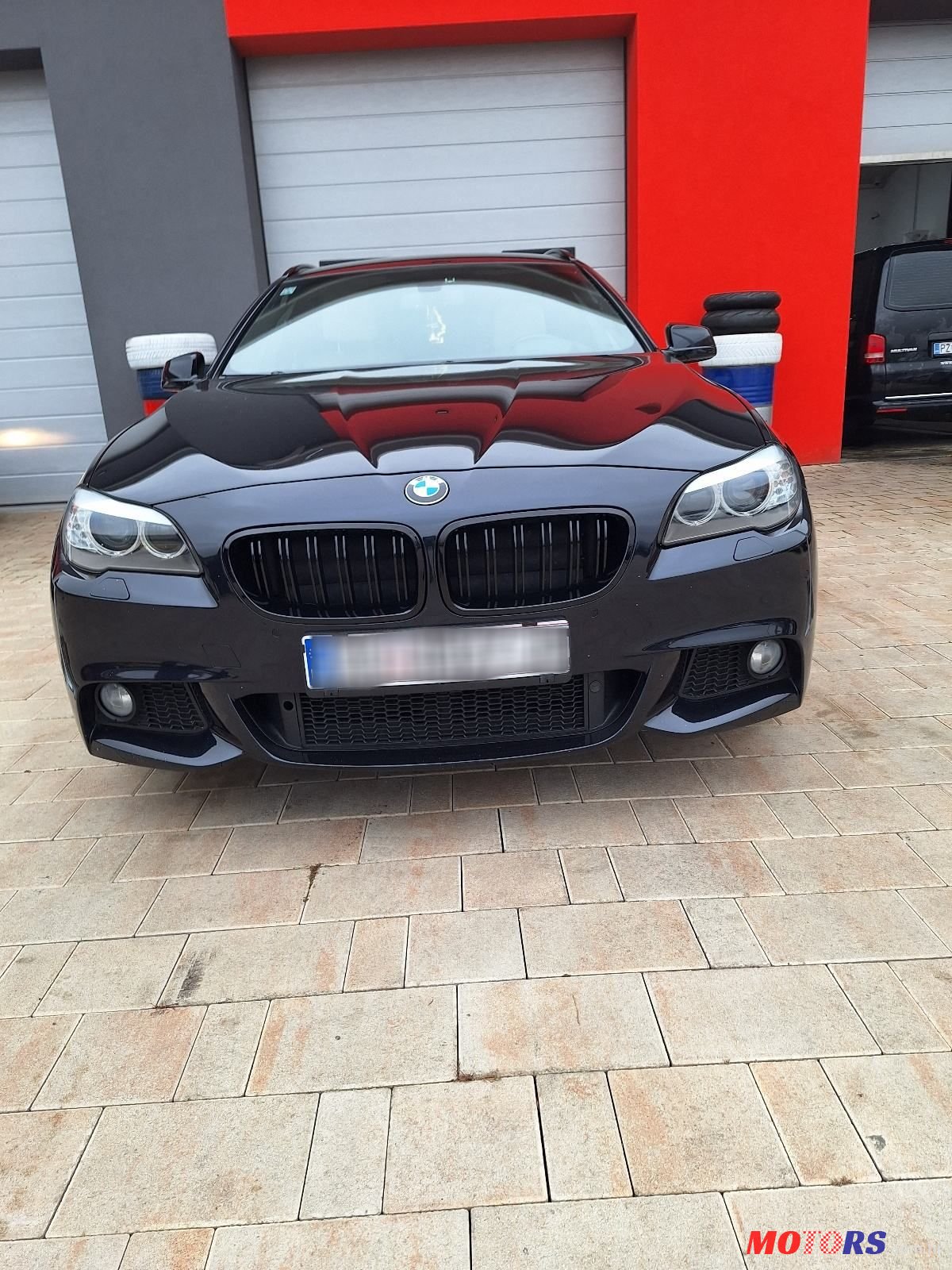 2013' BMW Serija 5 520D photo #1