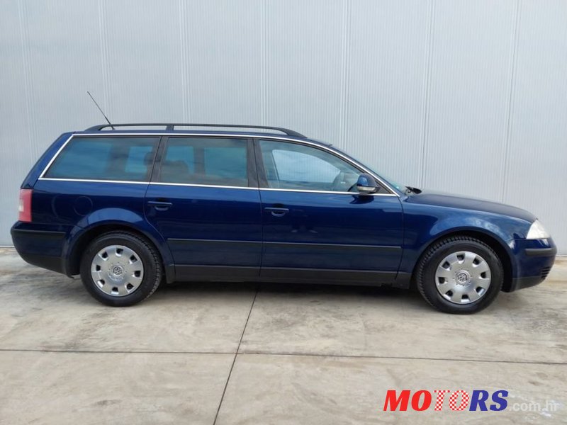 2005' Volkswagen Passat Variant photo #4