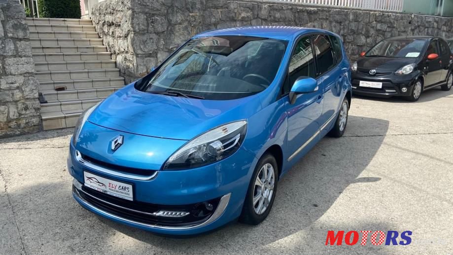 2012' Renault Grand Scenic photo #1