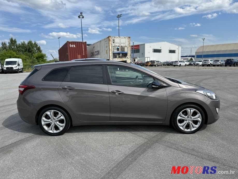 2014' Hyundai i30 1,6 Crdi photo #4