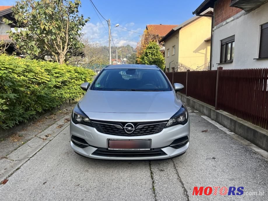 2020' Opel Astra 1,5 D photo #2