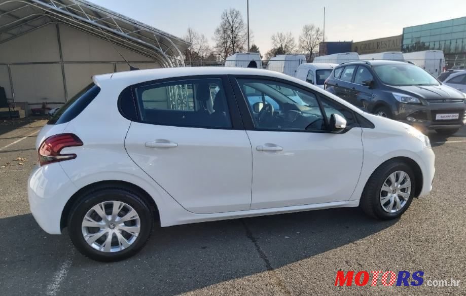 2017' Peugeot 208 photo #4