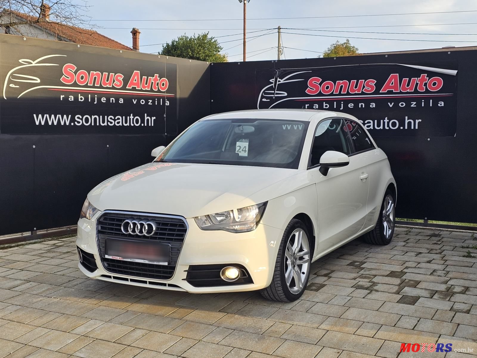 2010' Audi A1 1,6 Tdi photo #1