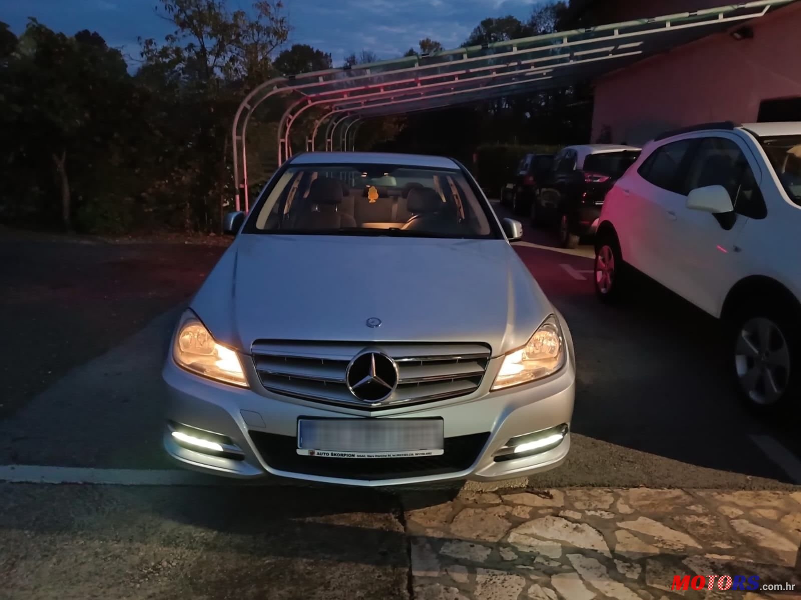 2015' Mercedes-Benz C-Klasa 180 Cdi photo #2