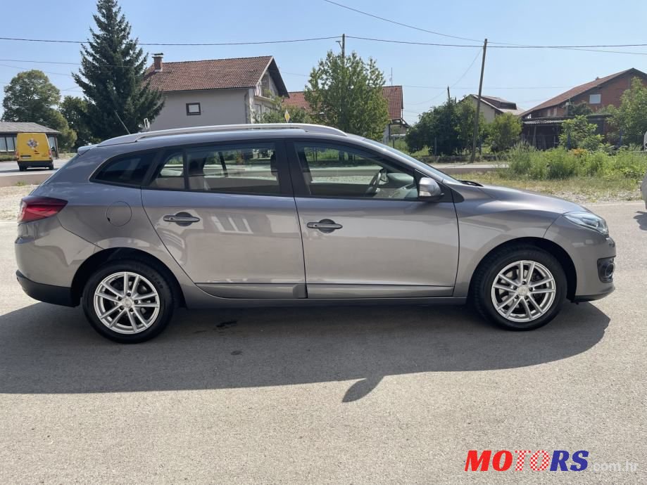 2014' Renault Megane Grandtour photo #3