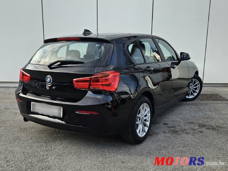 2015' BMW Serija 1 116D photo #2