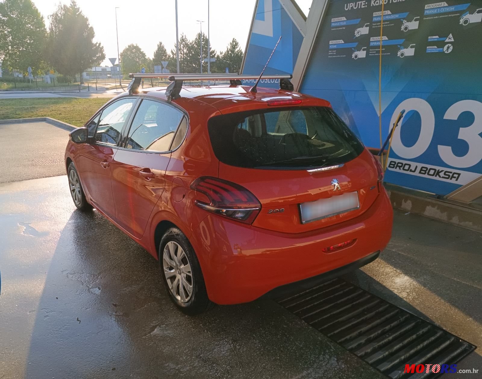 2016' Peugeot 208 1,2 Puretech photo #5