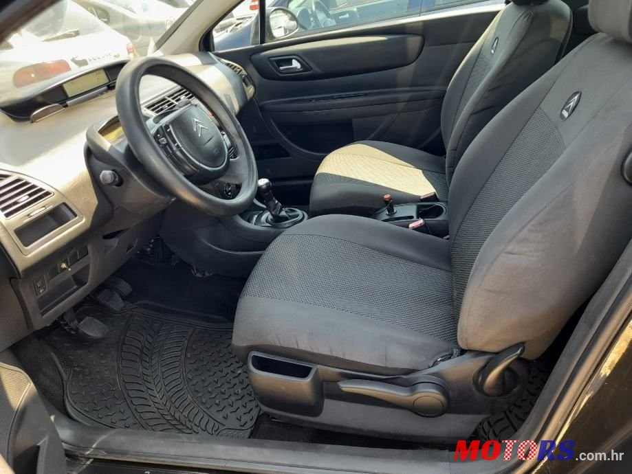 2005' Citroen C4 1,4 I 16V X photo #3
