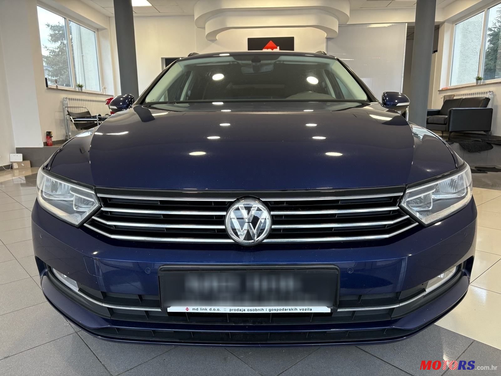 2017' Volkswagen Passat Variant photo #2