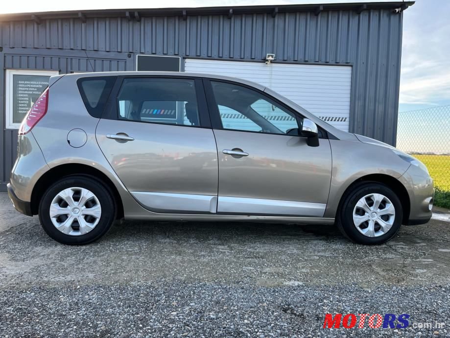 2011' Renault Scenic 1,5 Dci photo #5