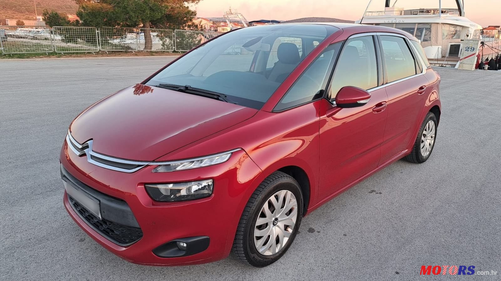 2015' Citroen C4 Picasso 1,6 E-Hdi photo #1