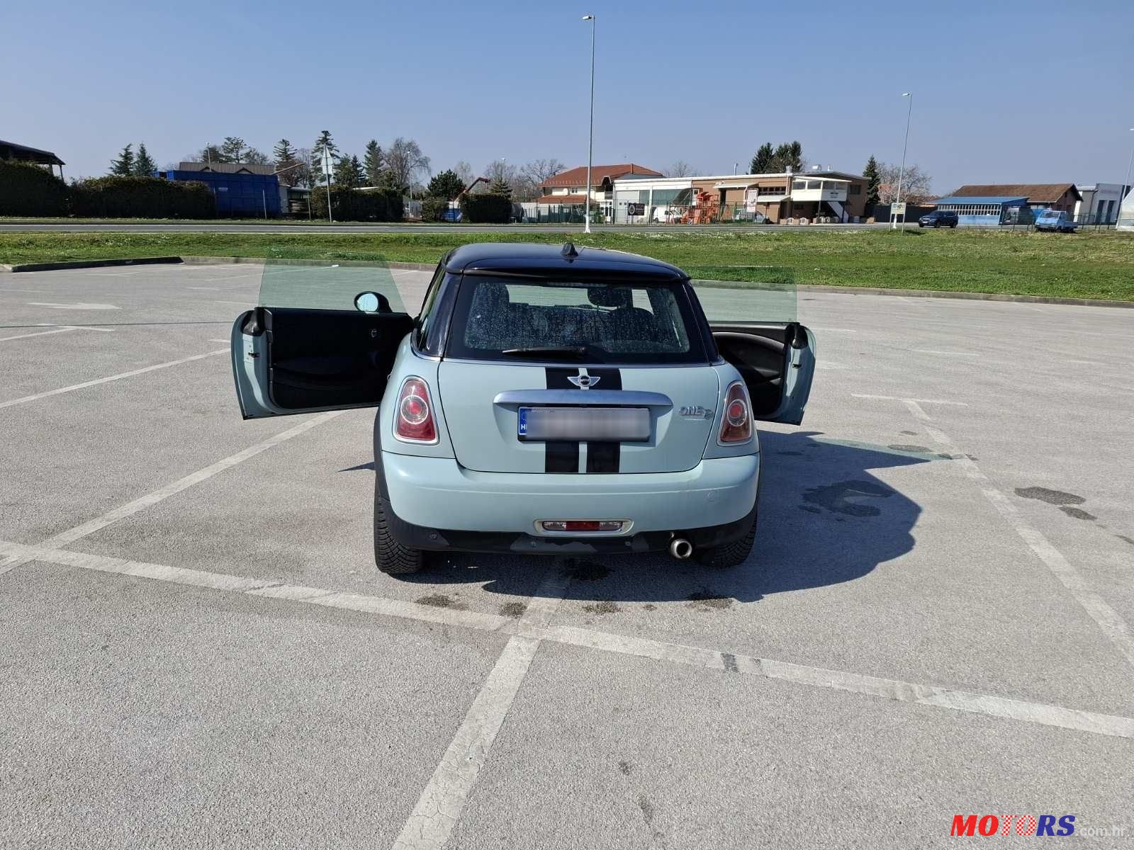 2012' MINI One 1.6D photo #6