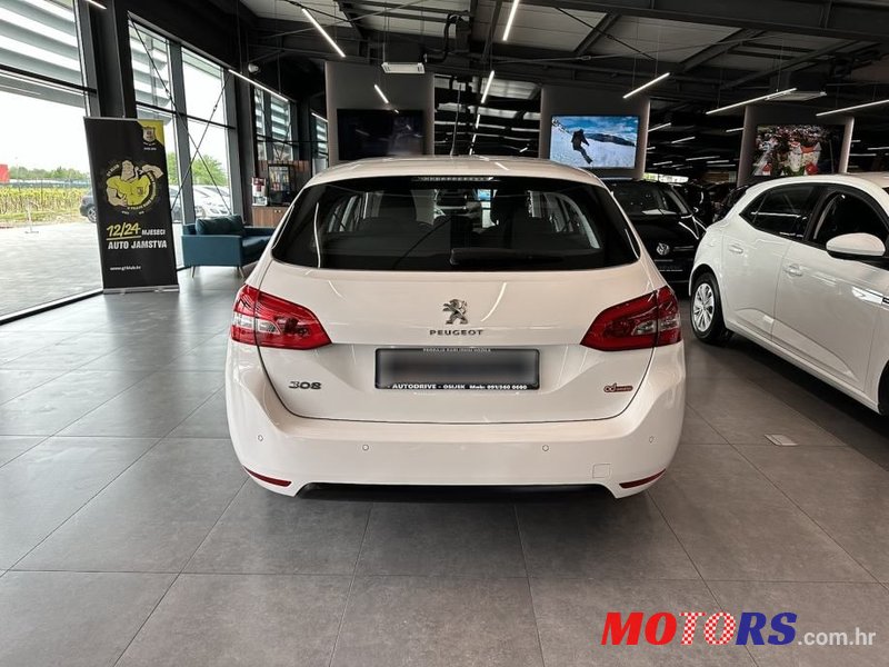 2017' Peugeot 308 Sw photo #5