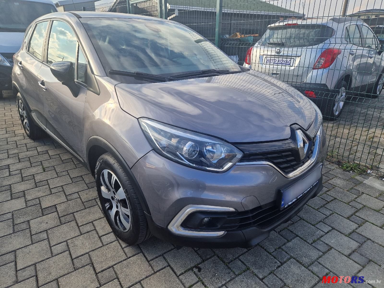 2018' Renault Captur Tce photo #1