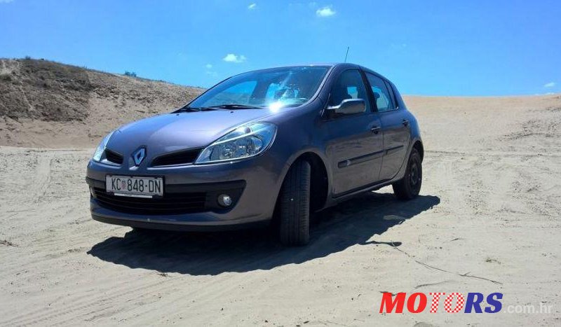 2007' Renault Clio 1,2 16V photo #2