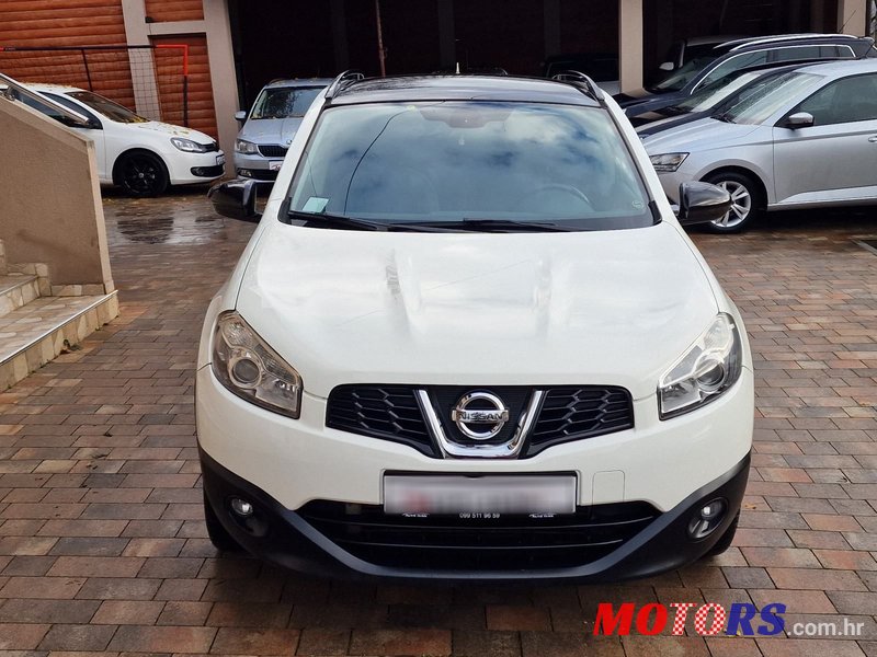 2010' Nissan Qashqai 2,0 Dci photo #2