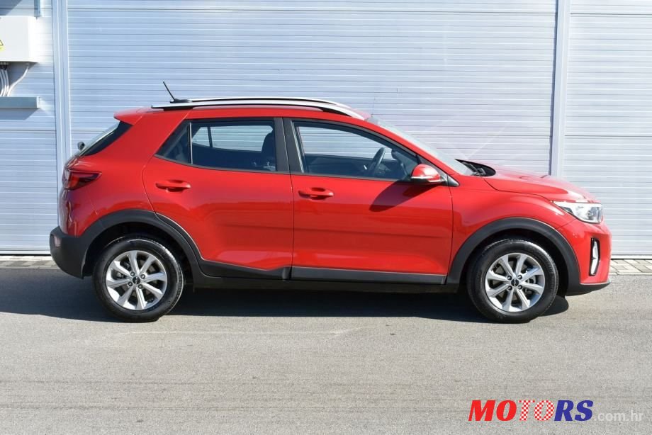 2023' Kia Stonic 1.2 Lx Urban photo #2