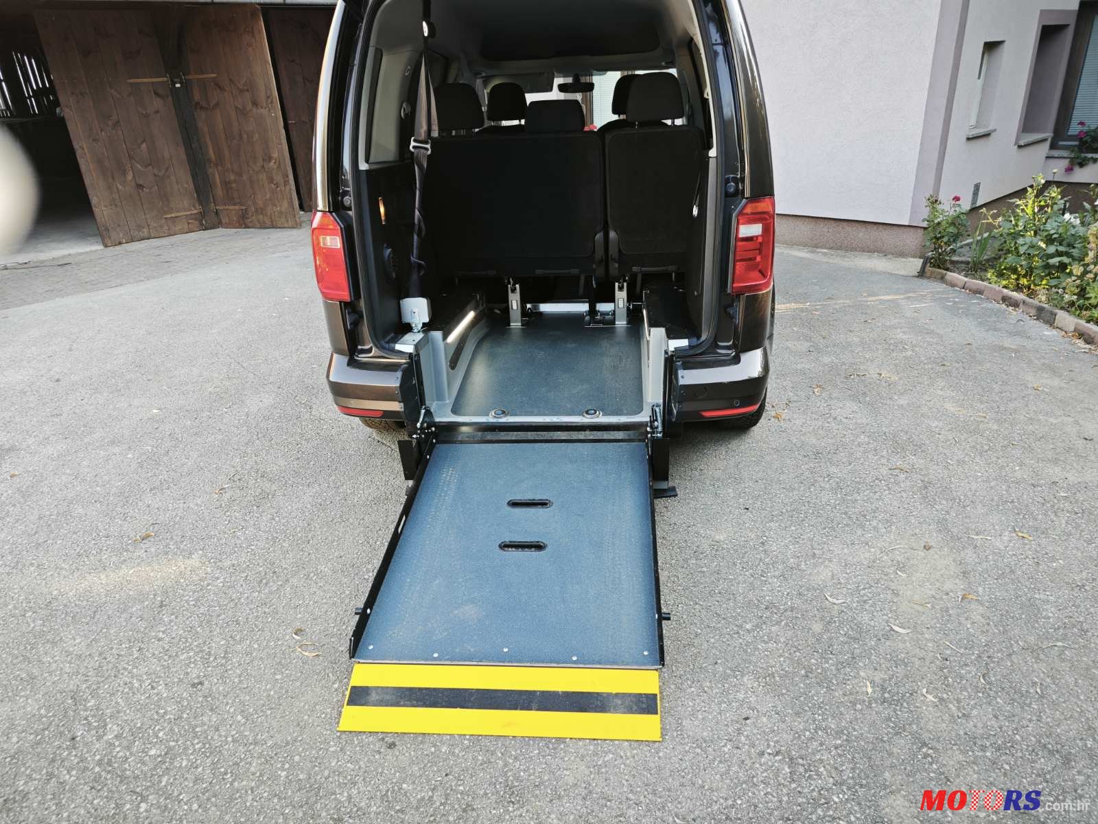 2015' Volkswagen Caddy sa rampom photo #1