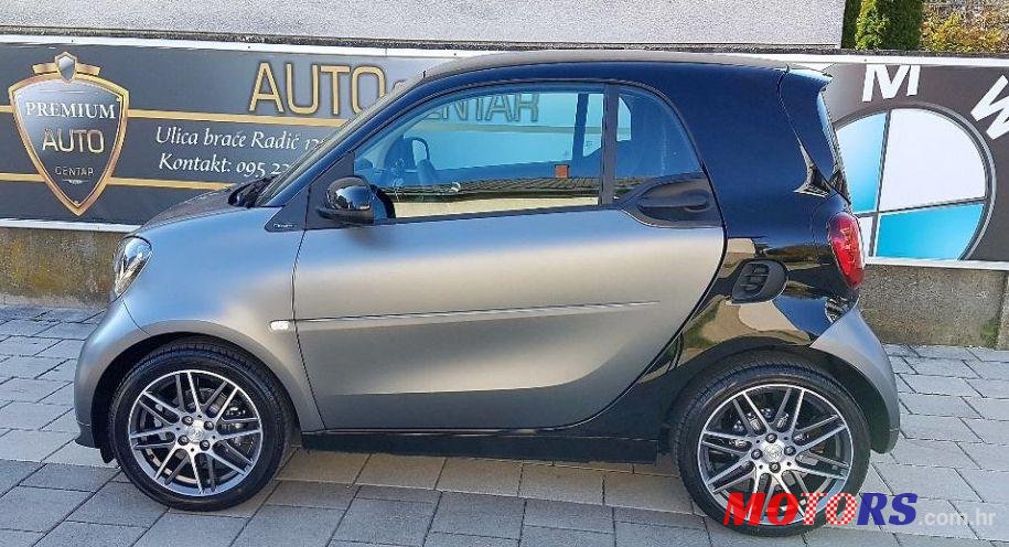 2017' Smart Fortwo Coupe photo #1