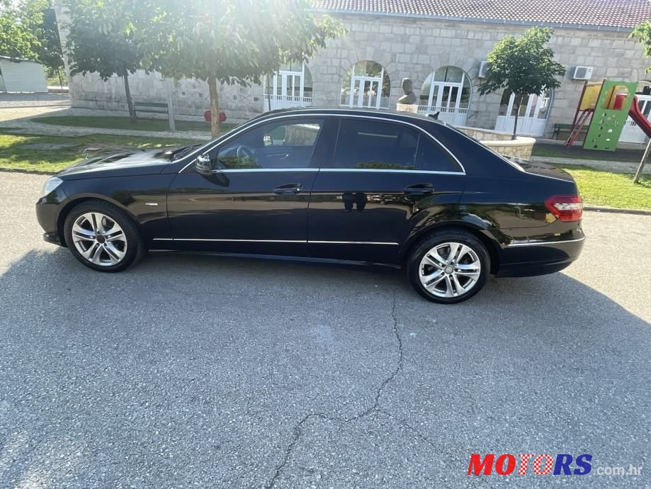2010' Mercedes-Benz E-Klasa photo #6
