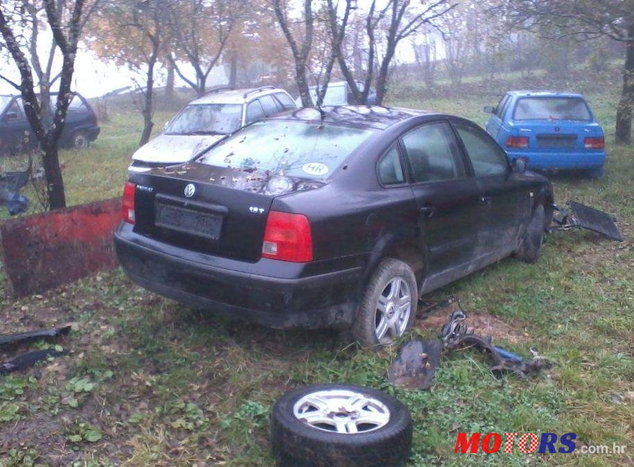 1998' Volkswagen Passat 1,8 T photo #1