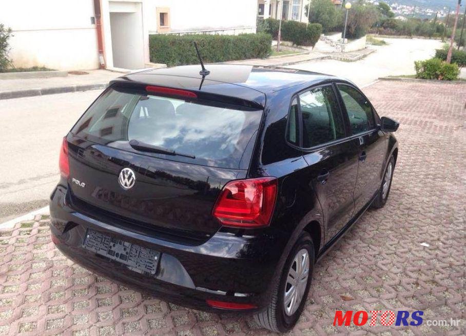2016' Volkswagen Polo 1,0 photo #2