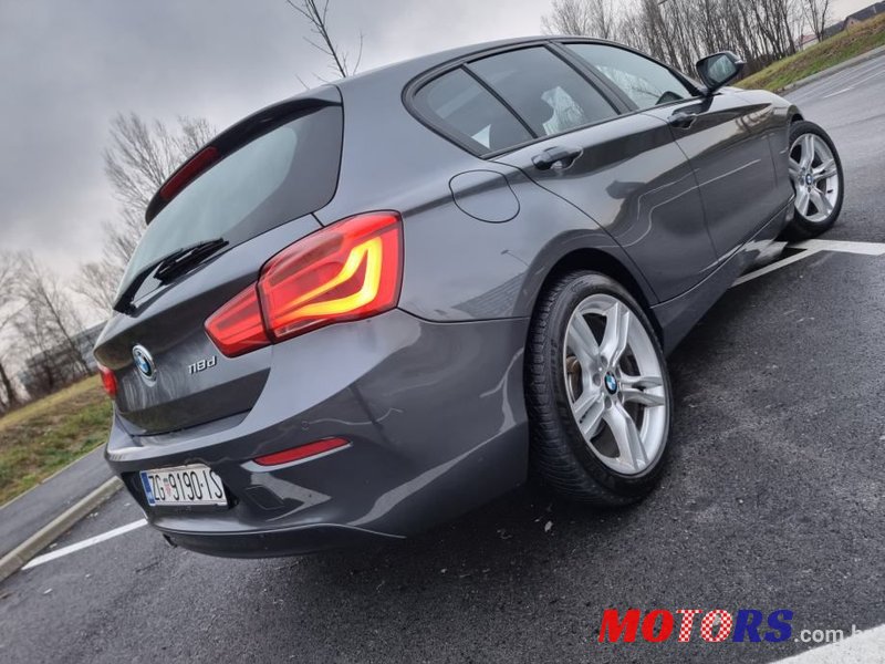 2016' BMW Serija 1 118D photo #4