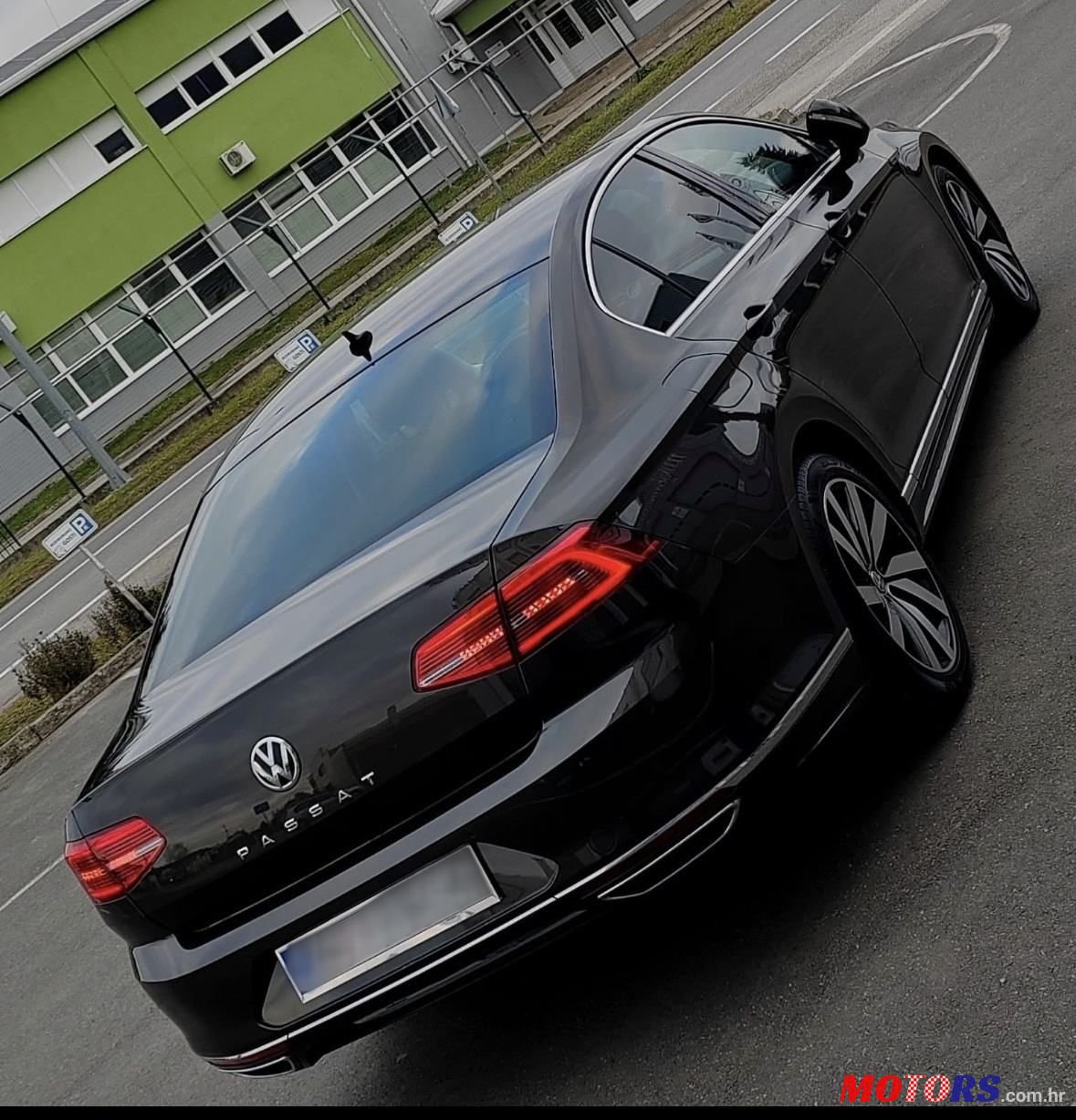 2016' Volkswagen Passat photo #3