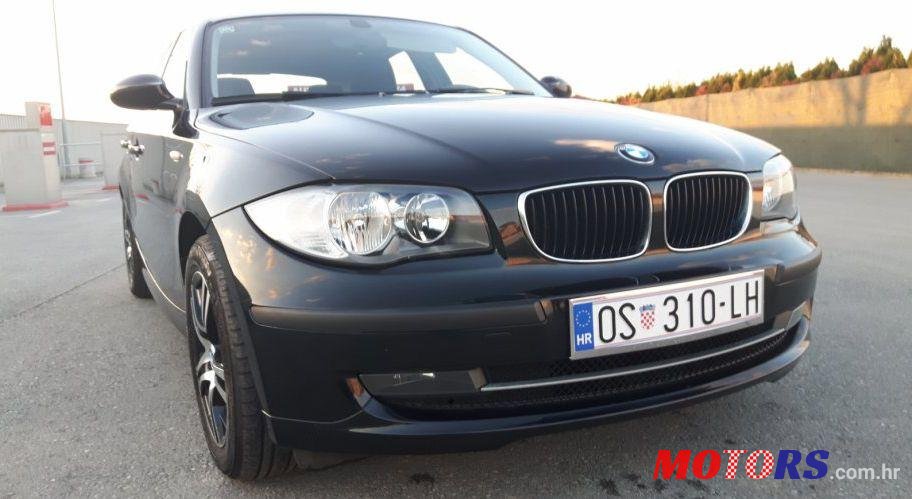2008' BMW 1 Series 118D photo #2