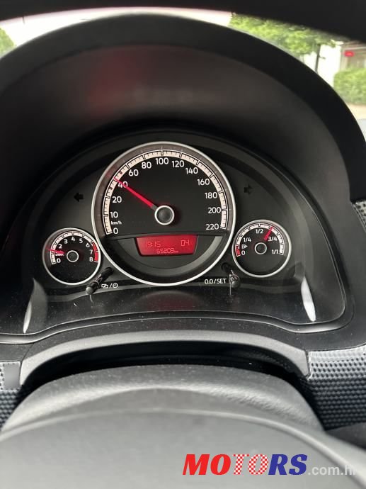 2017' Volkswagen Up! 1,0 photo #6
