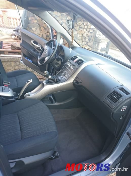 2007' Toyota Auris 1,4 D4-D photo #4