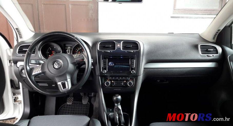 2009' Volkswagen Golf VI 2,0 Tdi photo #2