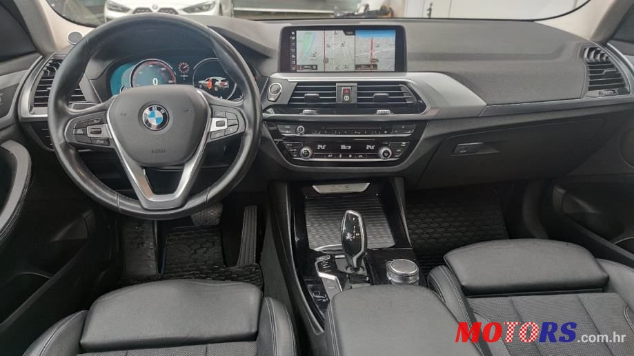 2018' BMW X3 Xdrive20D photo #5
