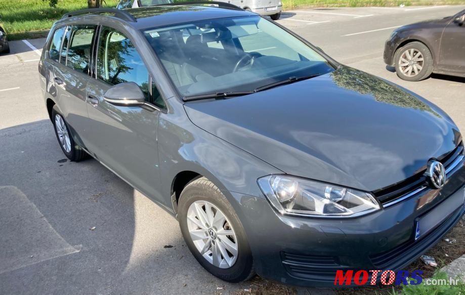 2017' Volkswagen Golf VII Variant photo #3