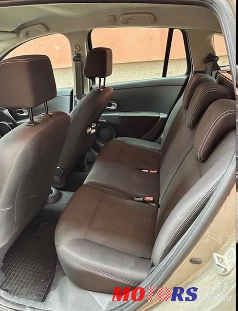 2009' Renault Clio 1,2 photo #2