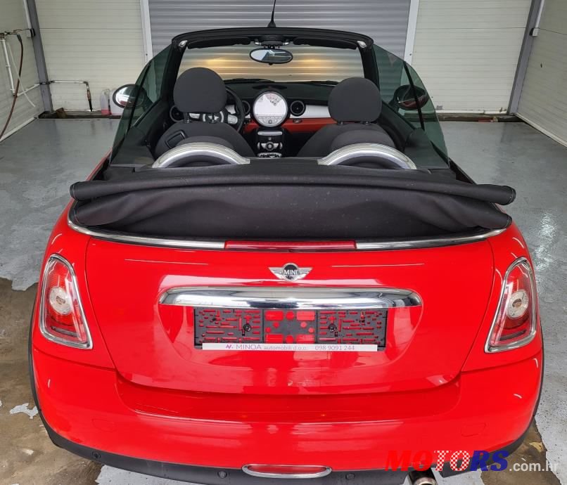 2009' MINI Cabrio Cooper photo #5