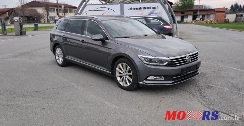 2016' Volkswagen Passat Variant photo #4