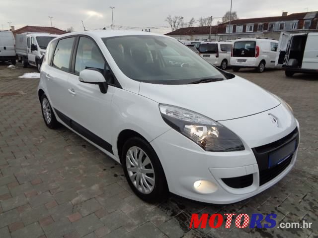 2010' Renault Scenic 1,5 Dci photo #3