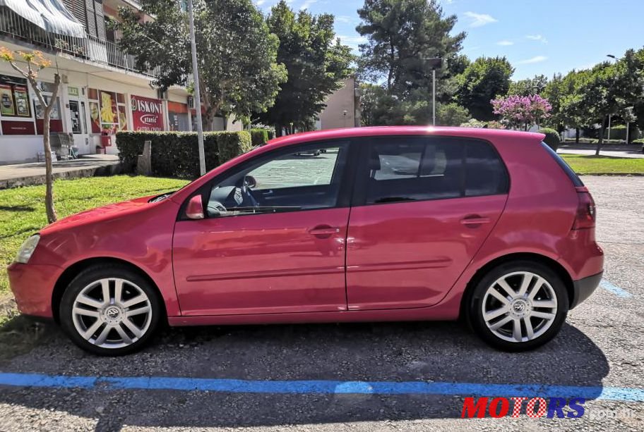 2007' Volkswagen Golf V 2,0 Tdi photo #1