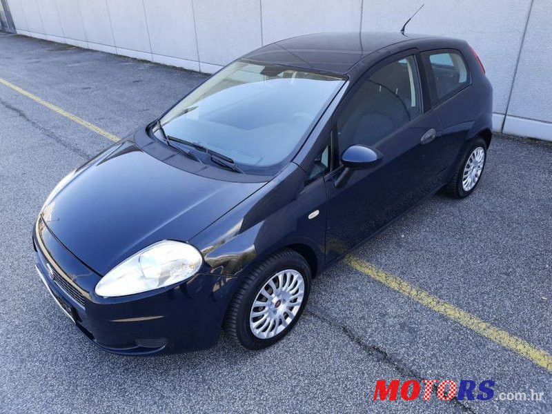 2009' Fiat Grande Punto 1,4 photo #1