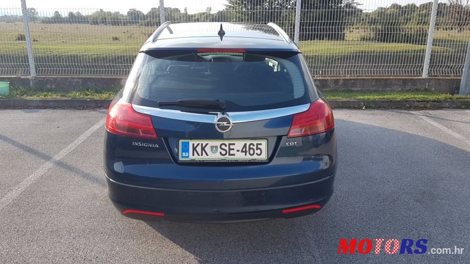 2012' Opel Insignia Karavan photo #2