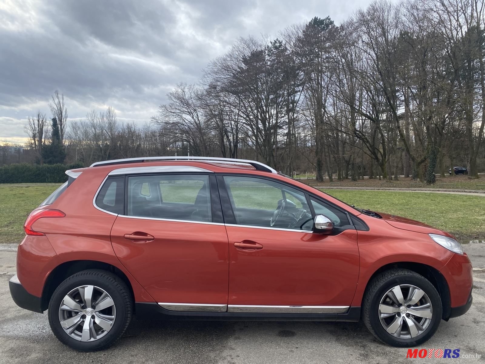 2015' Peugeot 2008 1,2 photo #3