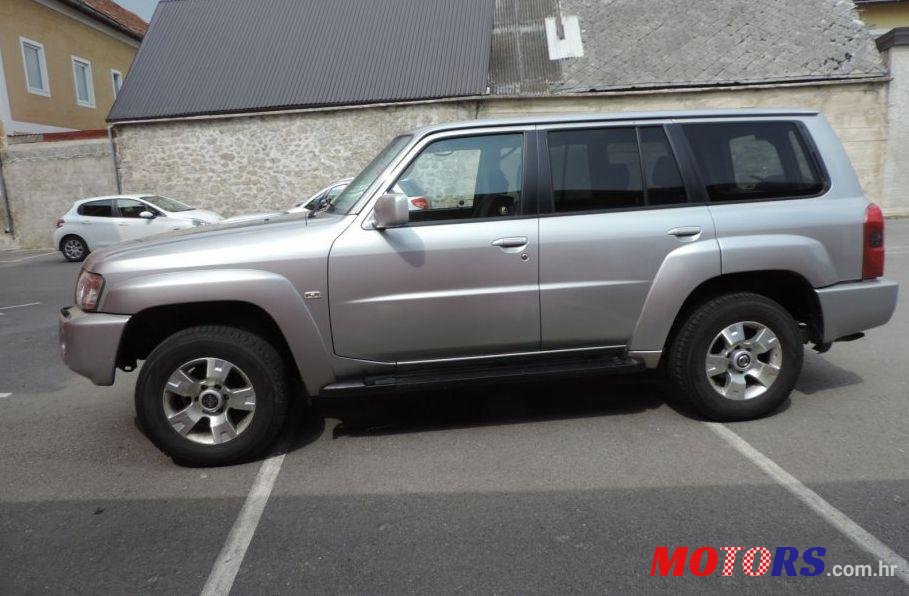 2008' Nissan Patrol 3,0 photo #1
