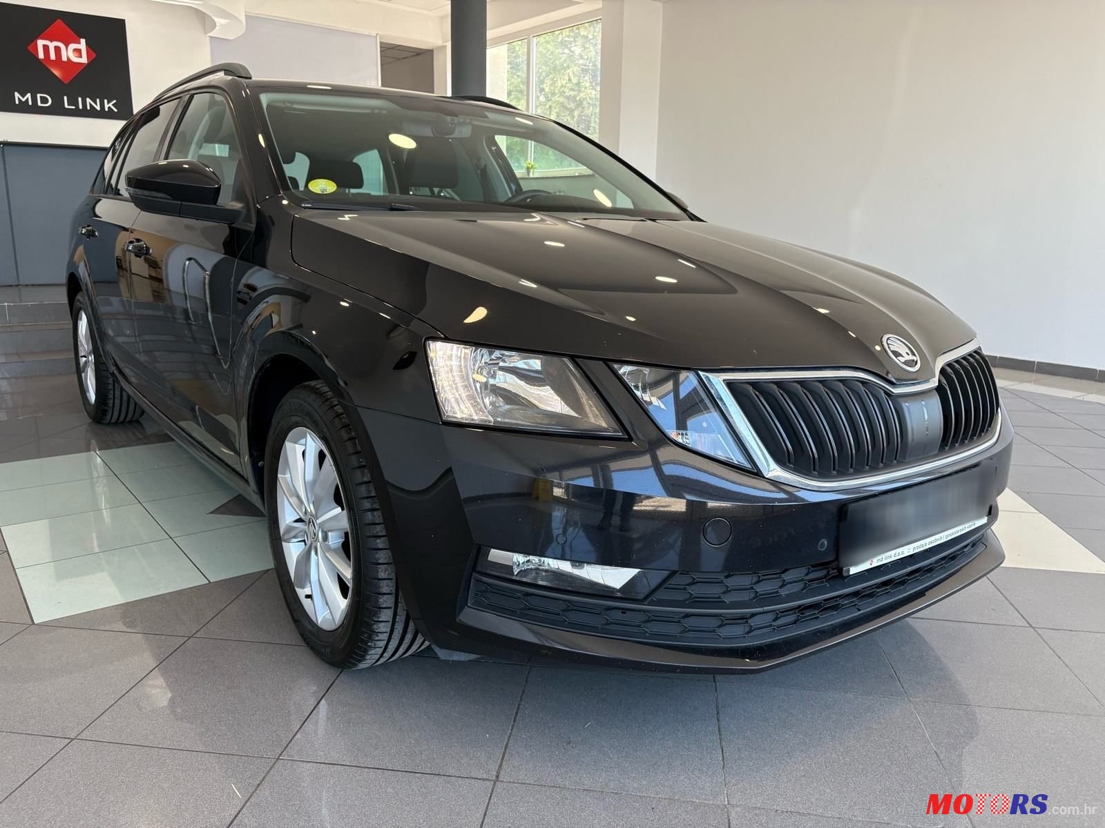 2018' Skoda Octavia Combi photo #2