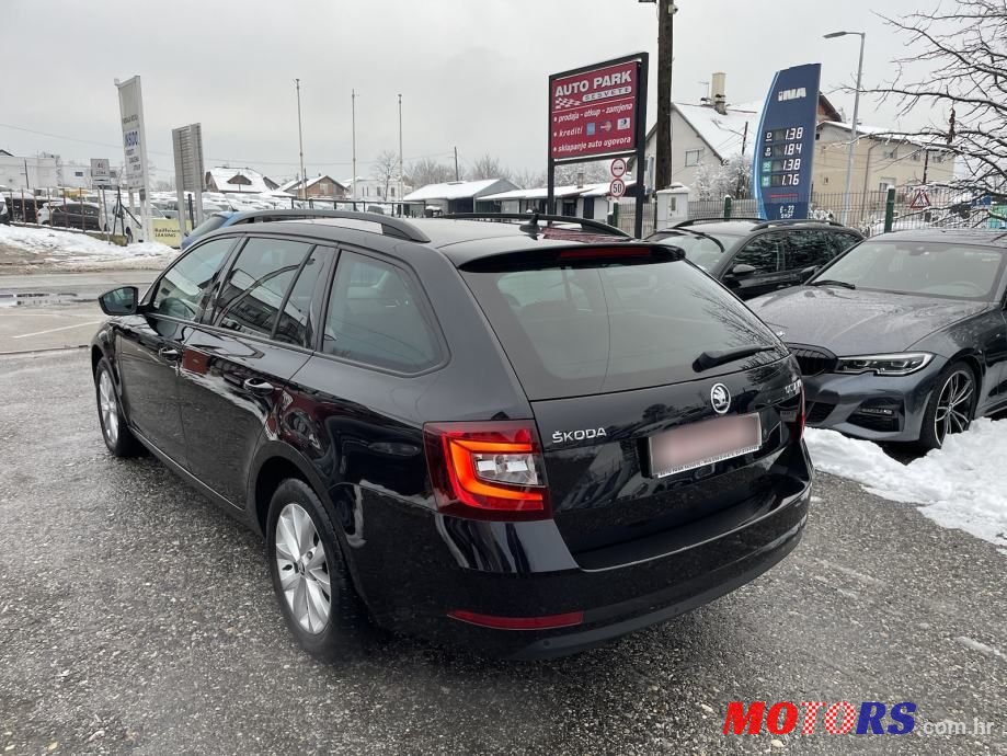 2019' Skoda Octavia Combi photo #2