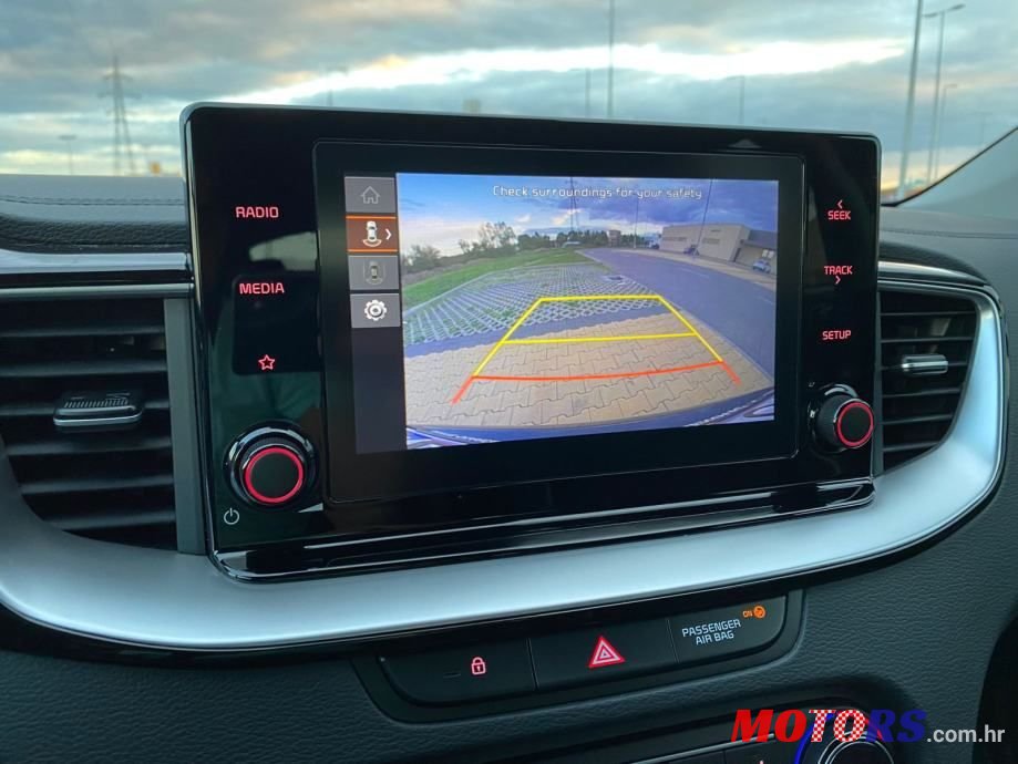 2023' Kia XCeed photo #6